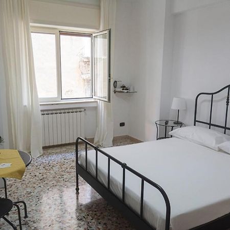 Alvarez De Toledo Bed and Breakfast Napels Buitenkant foto