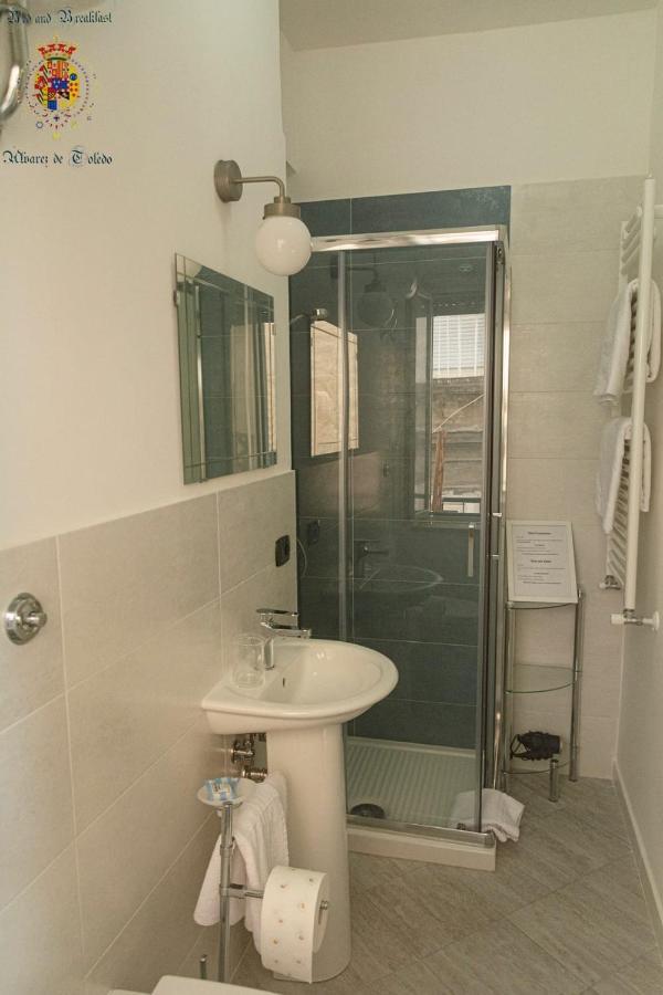 Alvarez De Toledo Bed and Breakfast Napels Buitenkant foto